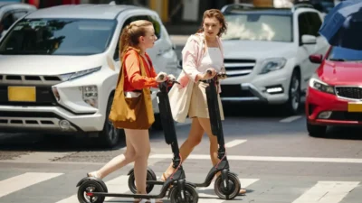 Canadian Urban Commuting Made Easy with Street-Legal Bikes