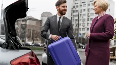 Top reasons to book a limo to Midway airport instead of public transportation