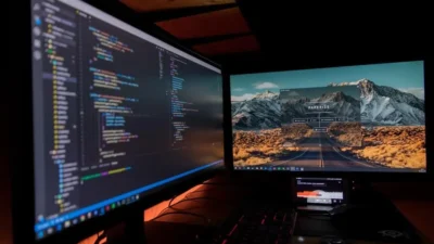 Maximize Desk Space With Modern Monitor Mount Solutions