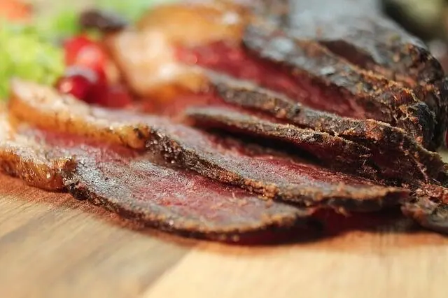 The Art of Pairing Beef Jerky with Gourmet Ingredients