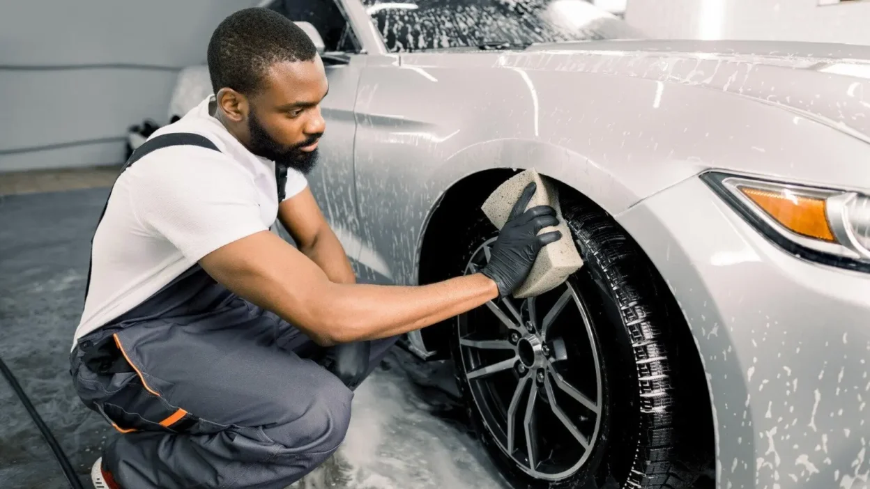 Convenient Self-Service Vehicle Wash and Vacuum Bays