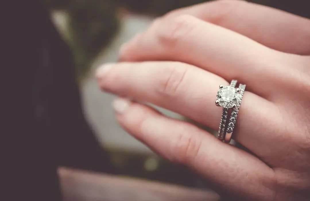 Stunning Proposal Jewelry Designs That Turn Heads Instantly