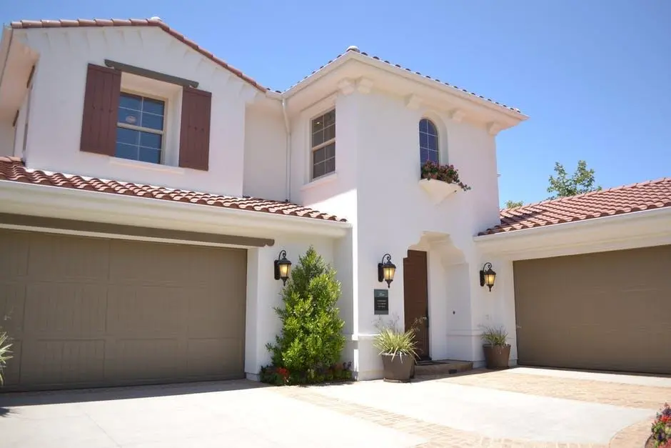 Innovative Smart Garage Door Solutions for Modern Homes